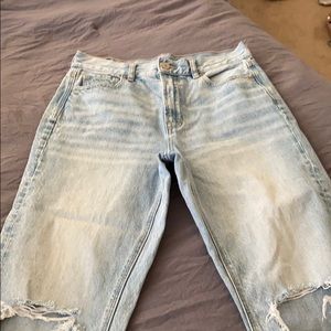 American Eagle 4 regular mom jean